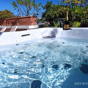Penthouse - Jacuzzi - Terrace - Parking - 2 Pools Apartment Antibes